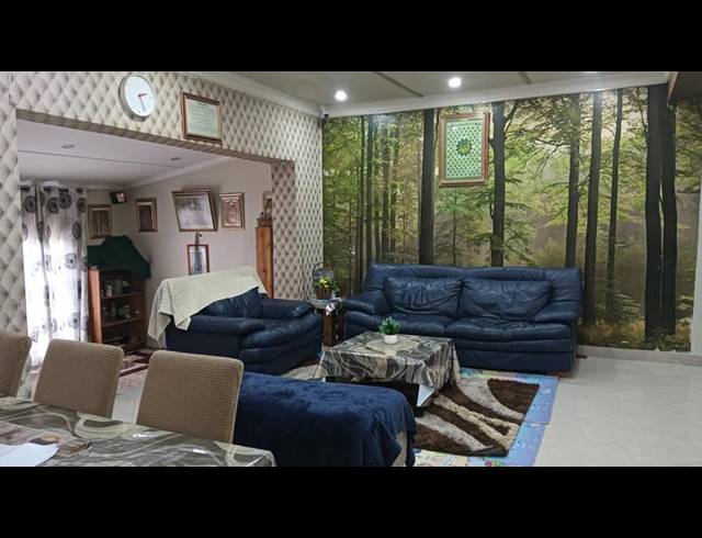 4 BEDROOM HOUSE FOR SALE IN CAVERSHAM GLEN